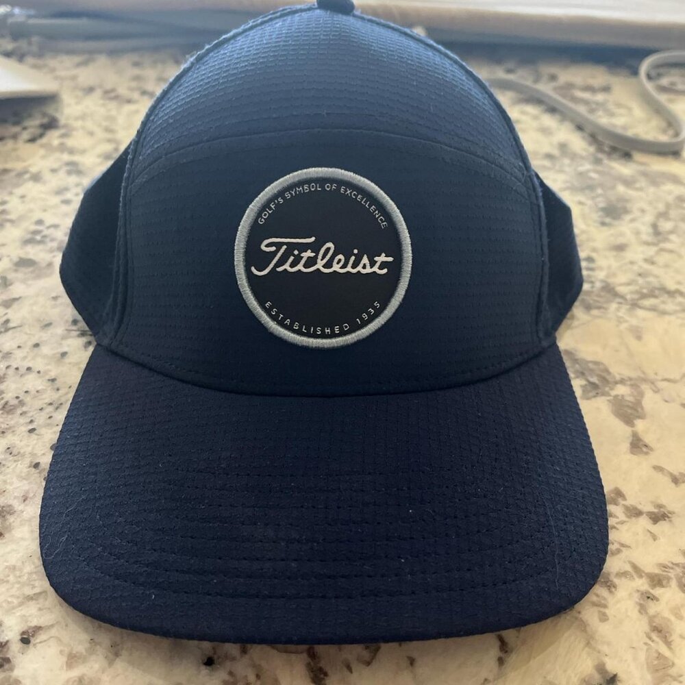 Titleist Men's Navy and Blue Hat